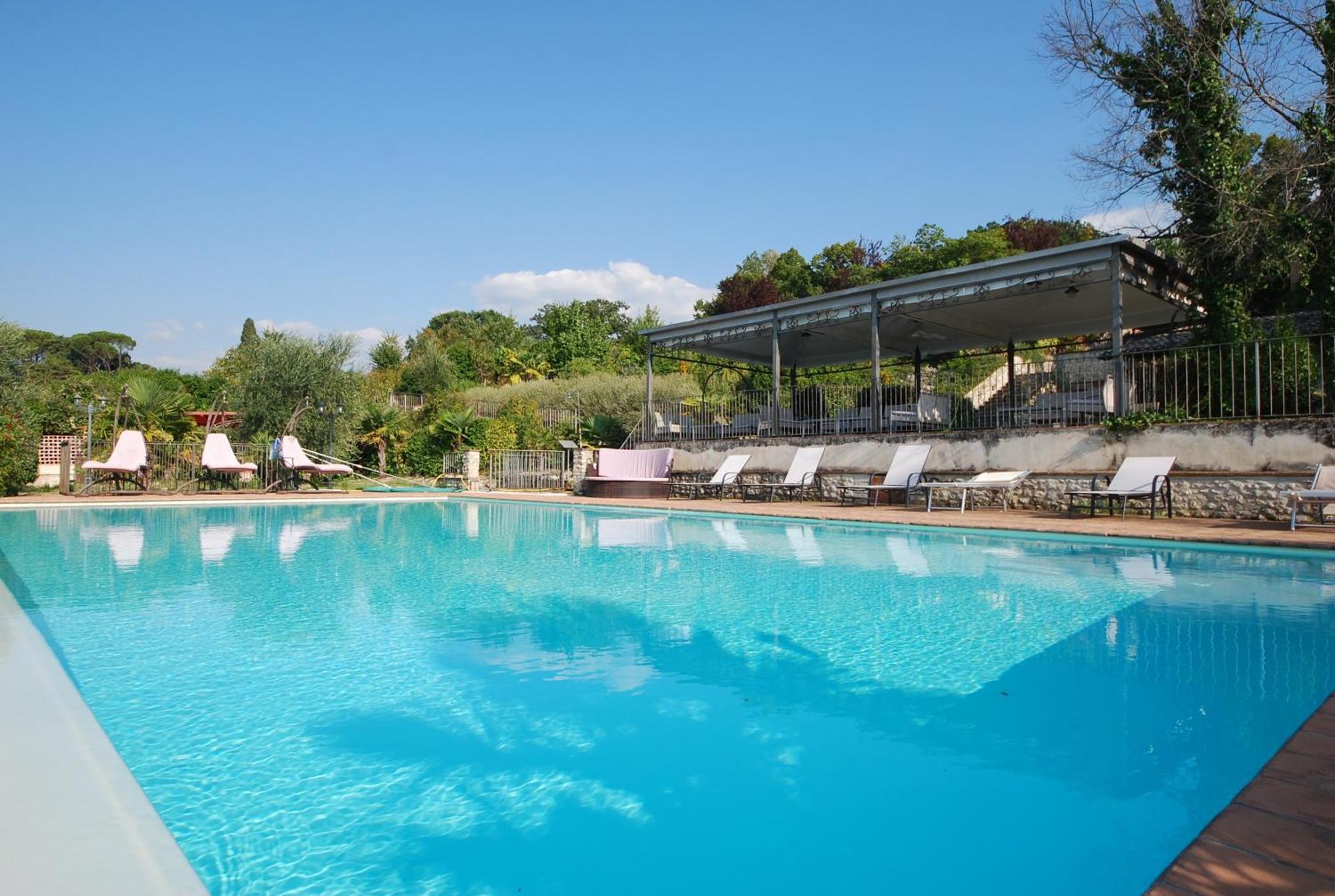 Spoleto By The Pool Guest House Exterior foto