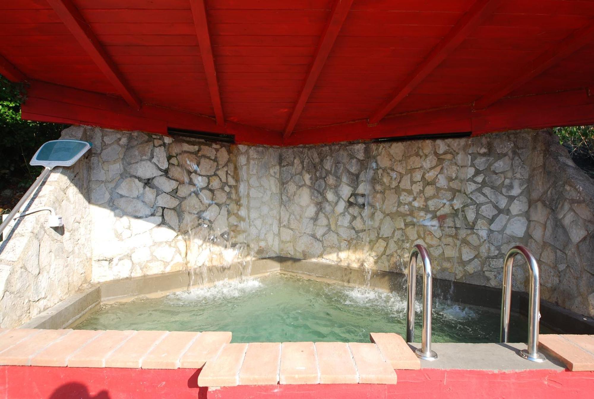 Spoleto By The Pool Guest House Exterior foto