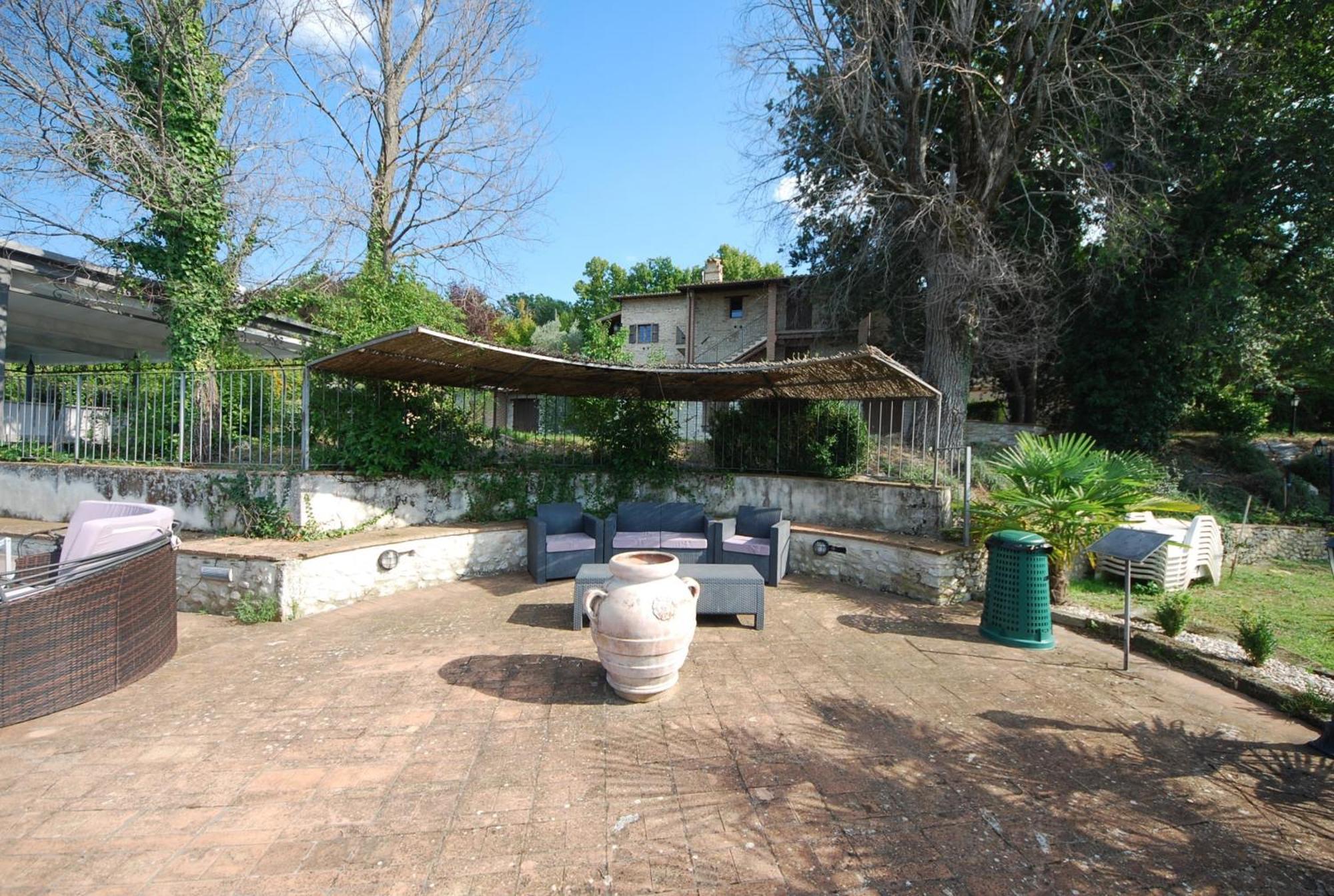 Spoleto By The Pool Guest House Exterior foto