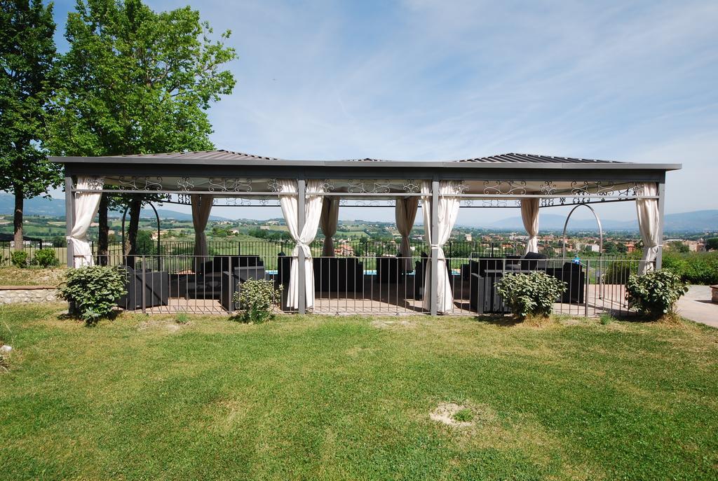 Spoleto By The Pool Guest House Exterior foto