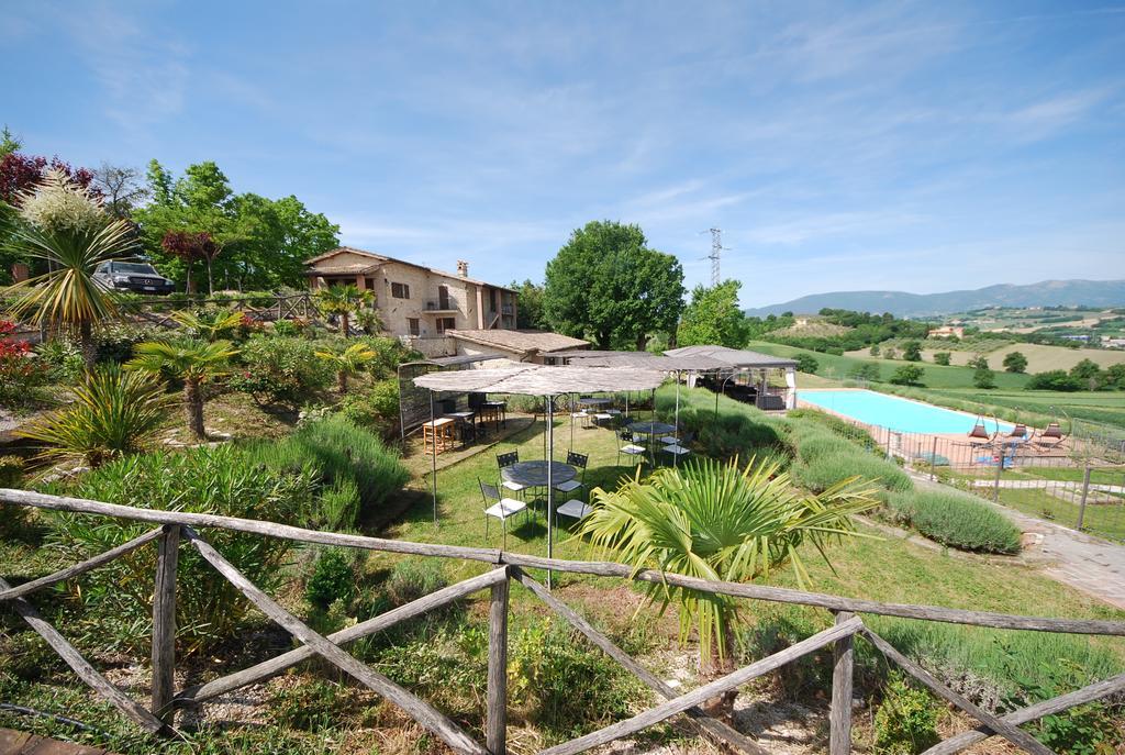 Spoleto By The Pool Guest House Exterior foto