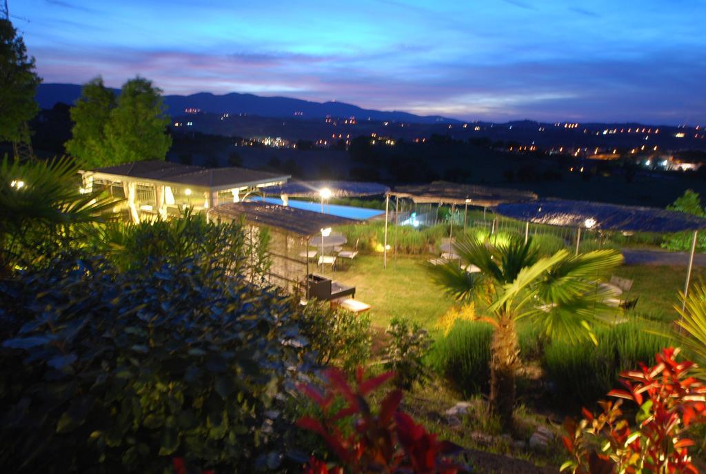 Spoleto By The Pool Guest House Exterior foto